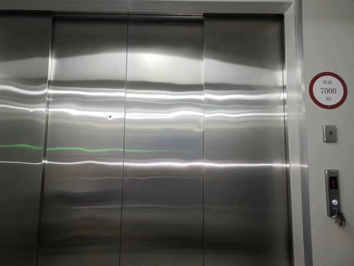 電梯廳門